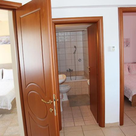 Matina'S Apartments Prínos الغرفة الصورة